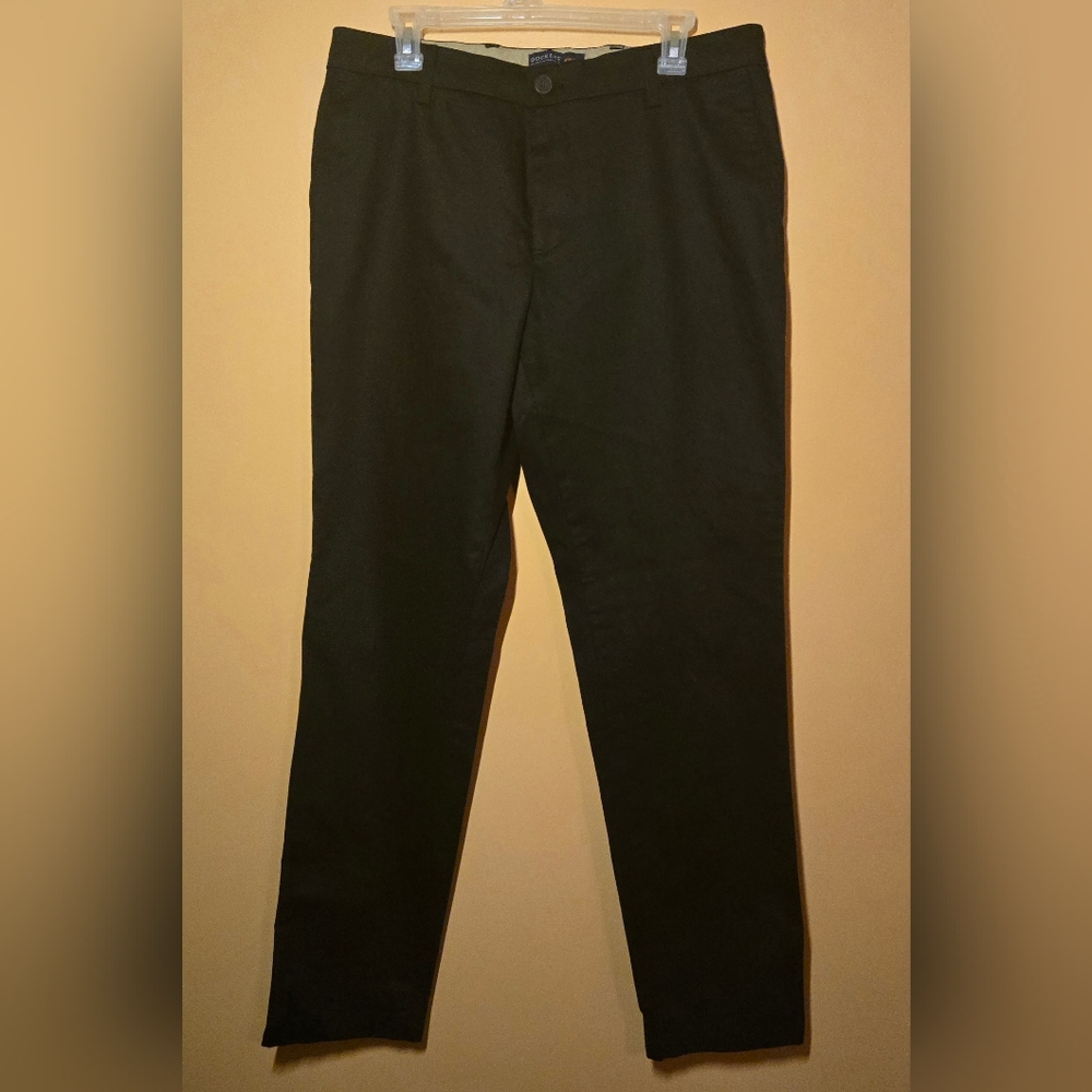 Dockers Athletic flex comfort pants NWOT, 33/34